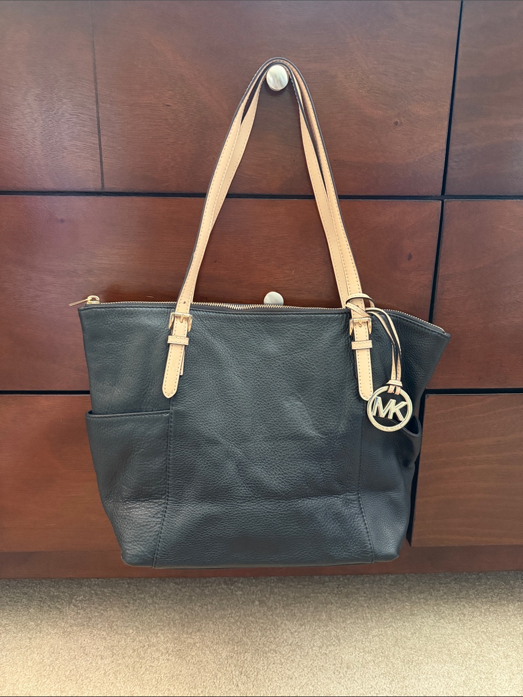 Michael Kors Outlet Black Leather Tote With Gold Mk Charm